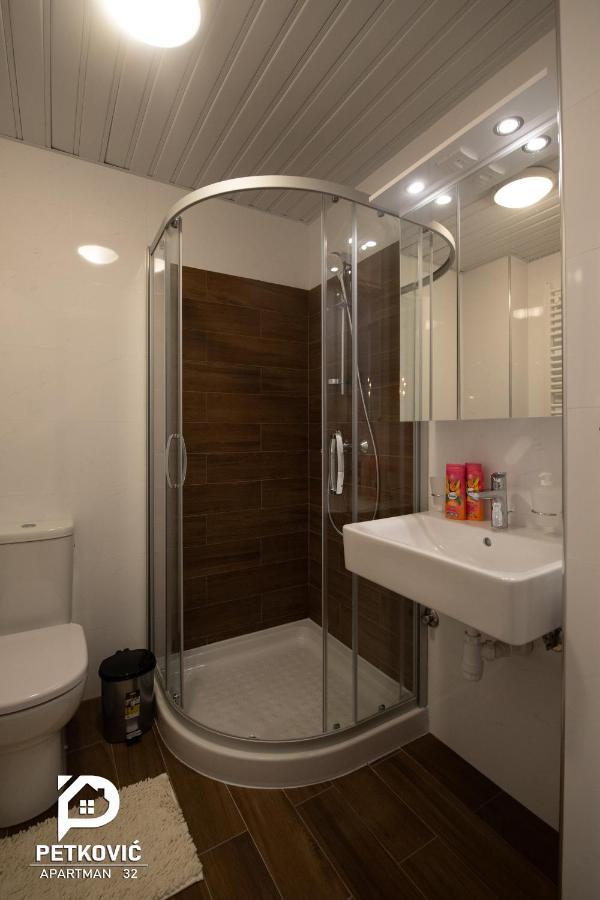 Petkovic Apartmani Studio32 Jagodina Extérieur photo